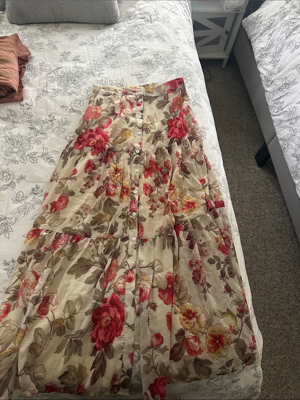 stunning h&m maxi skirt